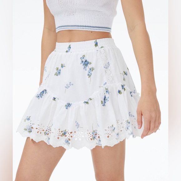 Nwt size Large mini skirt floral flouncy skirt - Picture 4 of 14